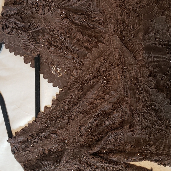 Le Chateau Dress - Picture 6 of 8